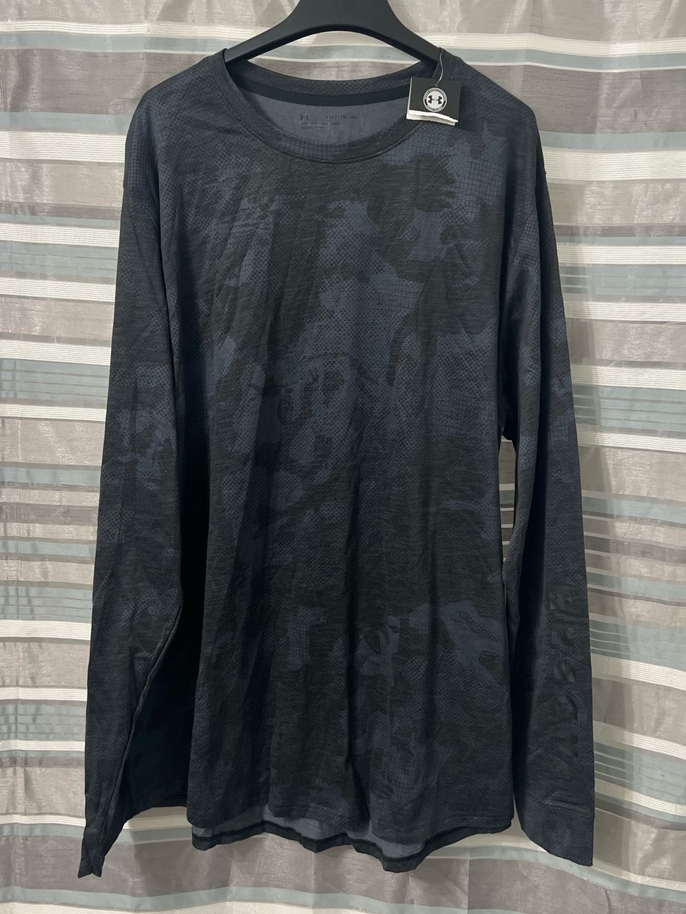 Under Armour Men's UA Sportstyle Long Sleeve Camo Graphic Performance Shirt